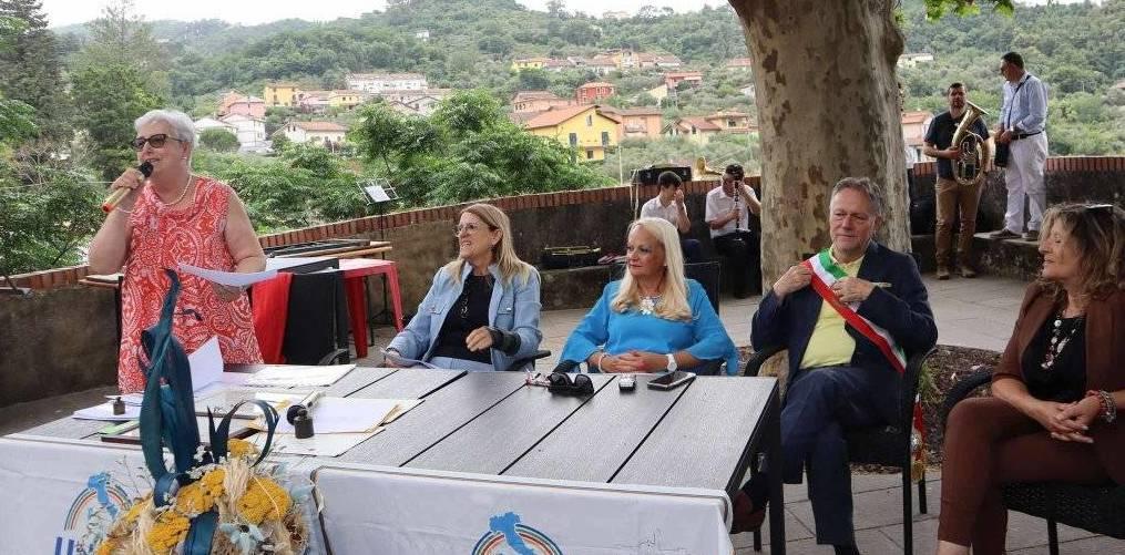 Caprigliola incorona i suoi poeti. I versi più belli ’murati’ nel borgo Caprigliola incorona i suoi poeti. I versi più belli ’murati’ nel borgo