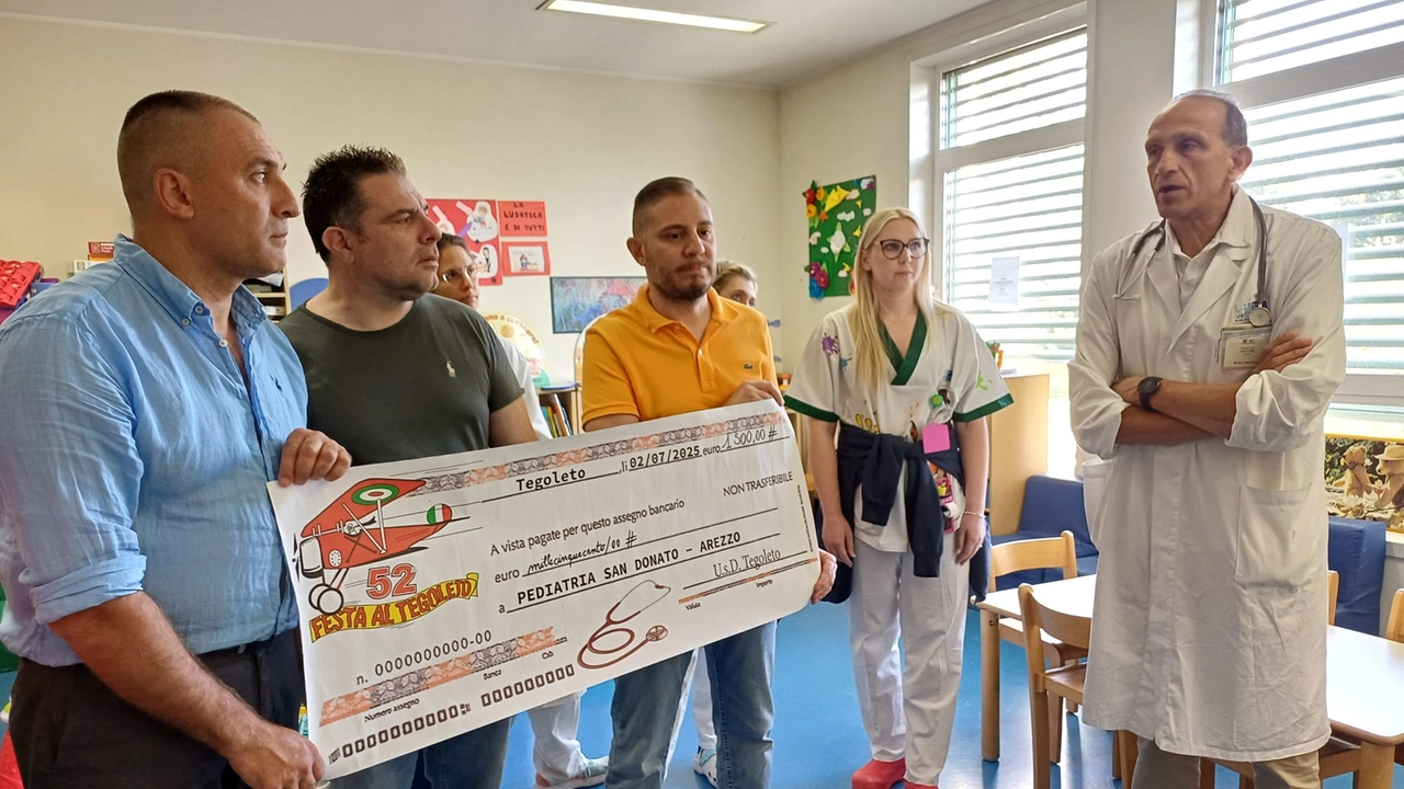 La donazione nel reparto di pediatria La donazione nel reparto di pediatria