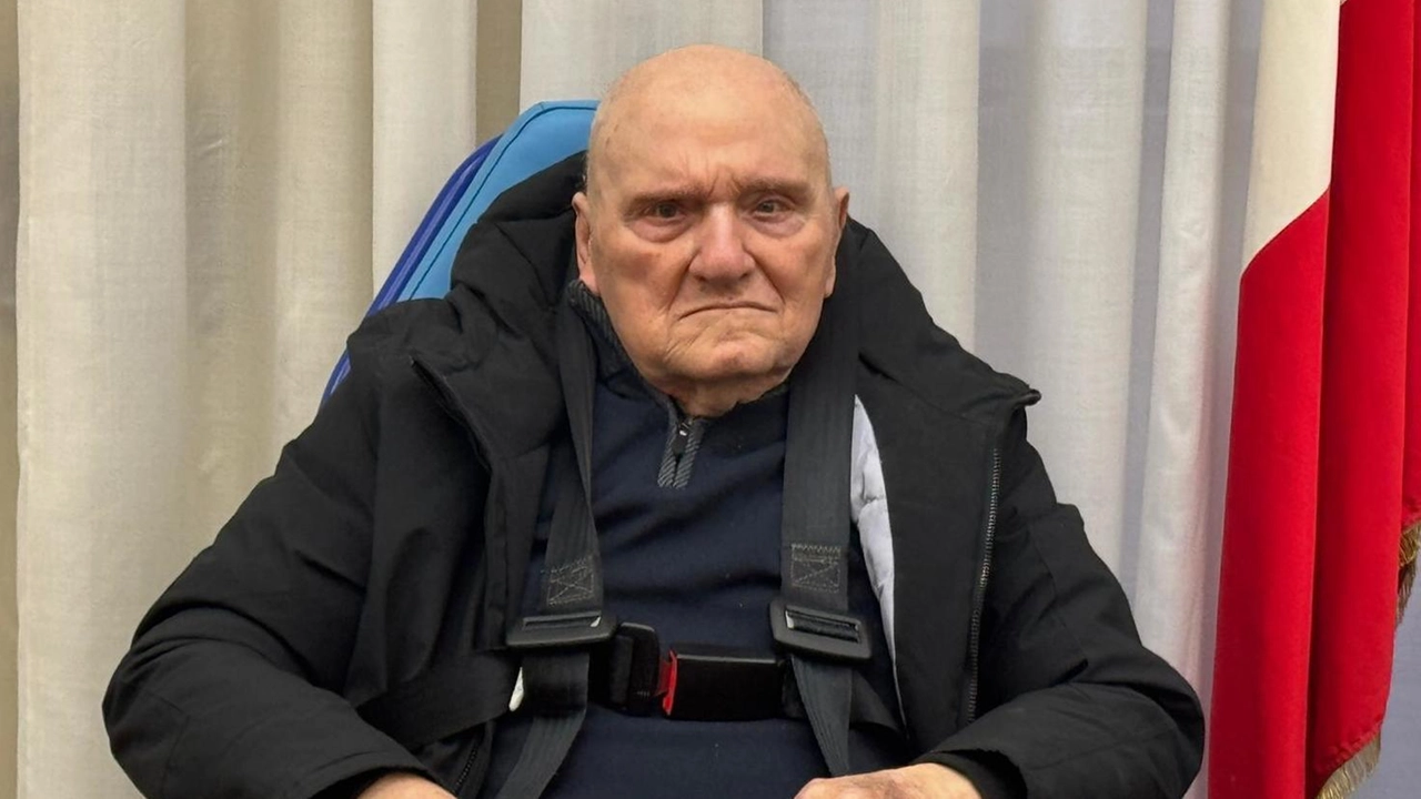 Il fondatore del Forteto, Rodolfo Fiesoli, risponde a. una domanda dei commissari durante l’audizione Il fondatore del Forteto, Rodolfo Fiesoli, risponde a. una domanda dei commissari durante l’audizione