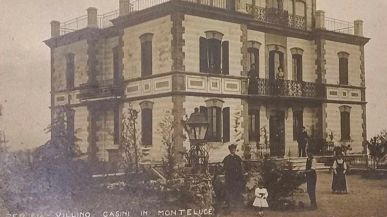 Al ’Toppo’ nacque il primo villino in stile liberty. Risale al 1897, è una casa colonica costruita da Casini Menotti. A sinistra la cartolina del ’900; in alto com’è oggi Al ’Toppo’ nacque il primo villino in stile liberty. Risale al 1897, è una casa colonica costruita da Casini Menotti. A sinistra la cartolina del ’900; in alto com’è oggi