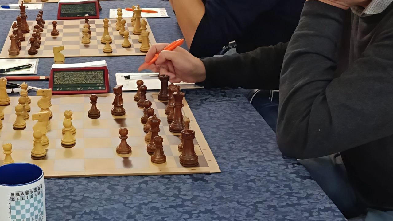 Iniziativa a Montevarchi per contrastare le ludopatie attraverso un torneo amatoriale di scacchi promosso da soci Coop e Conkarma. Obiettivo: favorire il gioco sano e il benessere psicofisico. Iniziativa a Montevarchi per contrastare le ludopatie attraverso un torneo amatoriale di scacchi promosso da soci Coop e Conkarma. Obiettivo: favorire il gioco sano e il benessere psicofisico.
