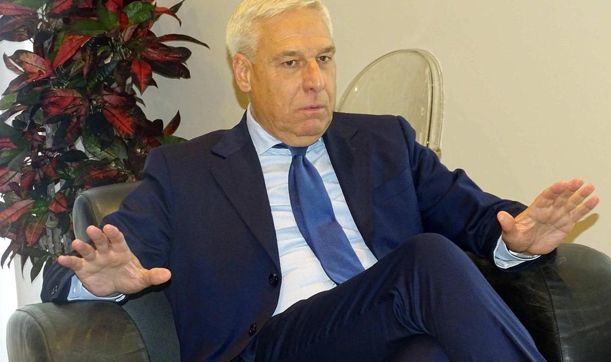https://www.lanazione.it/image-service/view/acePublic/alias/contentid/ZmNjNzg2N2YtNGM5MS00/0/maxi-rimpasto-nella-maggioranza-il-sindaco-convoca-tre-assessori.jpeg?f=1.90:1&w=1200