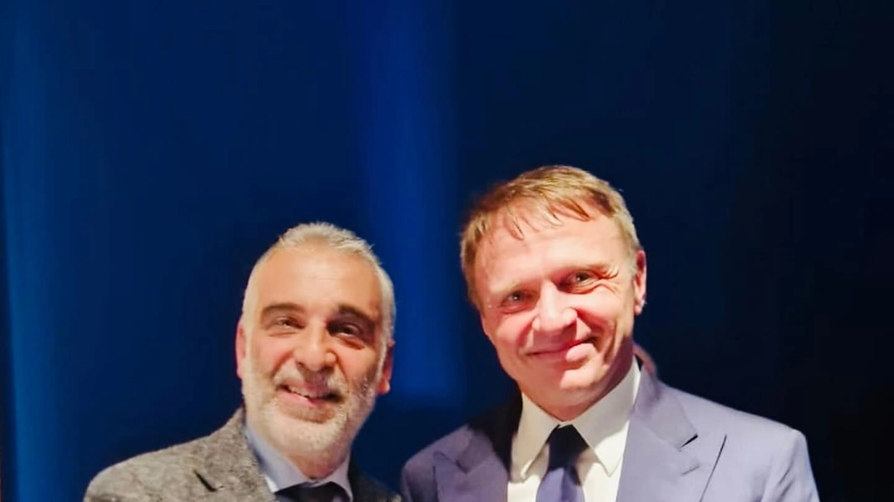 Il consigliere regionale di Fratelli d’Italia Diego Petrucci con il ministro dell’agricoltura, sovranità alimentare. e foreste Francesco Lollobrigida