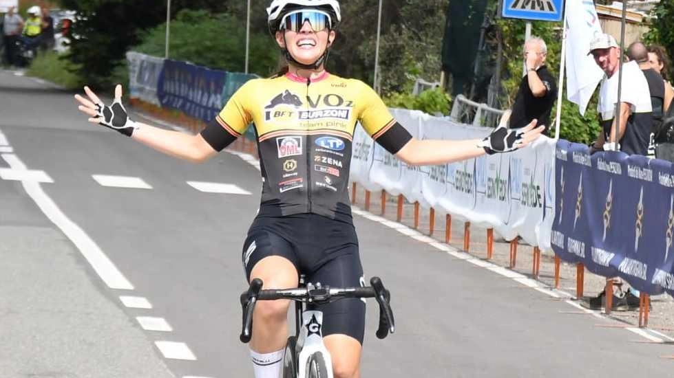 Alessia Orsi del team Bft Burzoni ha vinto in solitaria la seconda tappa della kermesse ciclistica femminile che si è conclusa a Arcola Alessia Orsi del team Bft Burzoni ha vinto in solitaria la seconda tappa della kermesse ciclistica femminile che si è conclusa a Arcola