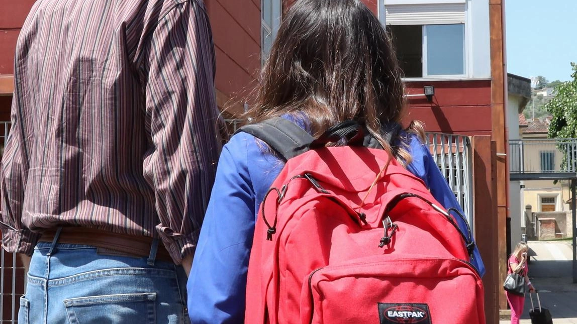 L’allarme, stavolta, è arrivato dalla provincia aretina: a porre l’accento sul sottodimensionamento del personale scolastico, in particolare dei collaboratori scolastici,...