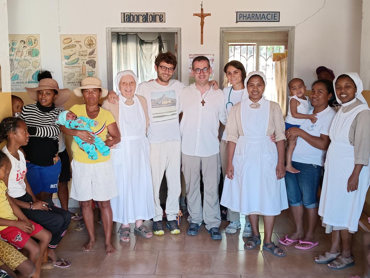 Da Ponzano al Madagascar. Un viaggio di fede e aiuto, il racconto di don Fasoli Da Ponzano al Madagascar. Un viaggio di fede e aiuto, il racconto di don Fasoli