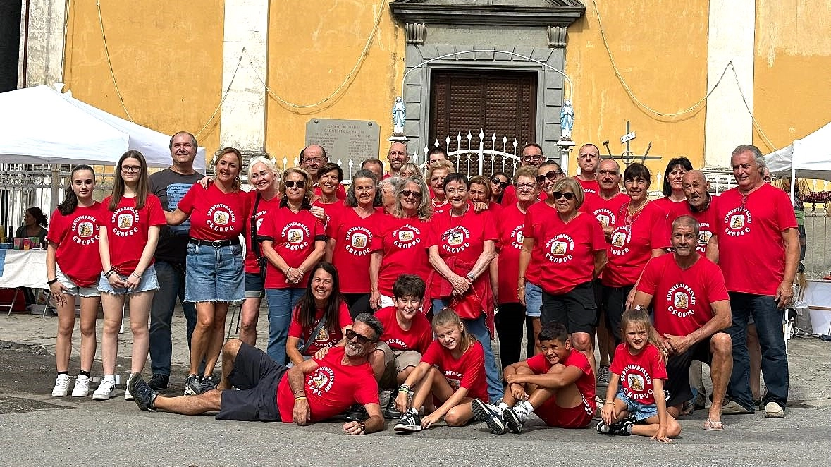 L'affiatato gruppo della Festa degli Spaventapasseri di Groppo L'affiatato gruppo della Festa degli Spaventapasseri di Groppo
