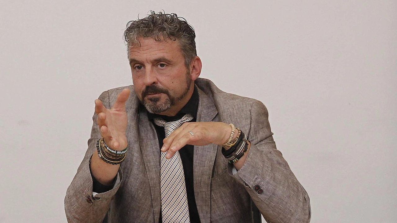 Riccardo Pucci, segretario generale della Cisl di Siena, fa il bilancio "Il 2024 è stato un anno molto difficile e il 2025 si apre con tante incertezze". Riccardo Pucci, segretario generale della Cisl di Siena, fa il bilancio "Il 2024 è stato un anno molto difficile e il 2025 si apre con tante incertezze".
