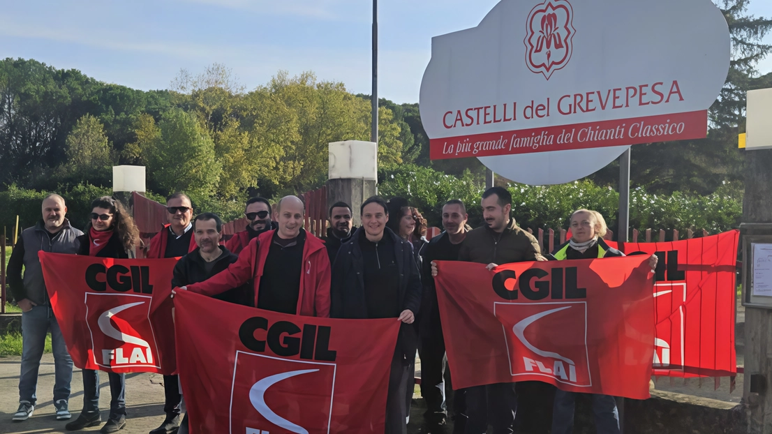 Dopo l’annuncio di ottobre la cooperativa si è detta disponibile a mantenere in funzione il sito produttivo. La soddisfazione dei sindacati che avevano protestato davanti all’azienda: "La lotta paga sempre". Dopo l’annuncio di ottobre la cooperativa si è detta disponibile a mantenere in funzione il sito produttivo. La soddisfazione dei sindacati che avevano protestato davanti all’azienda: "La lotta paga sempre".