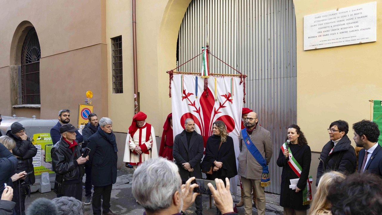 La scopertura della targa in Sant’Orsola è dedicata agli esuli fiumani, istriani e dalmati che furono costretti a varcare i confini in fuga La scopertura della targa in Sant’Orsola è dedicata agli esuli fiumani, istriani e dalmati che furono costretti a varcare i confini in fuga