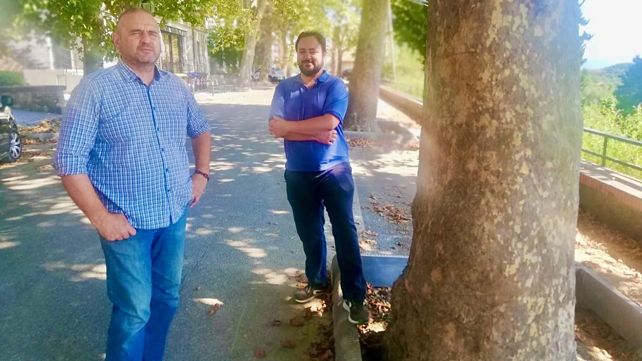L’assessore Migaldi, a sinistra, con il sindaco Prestanti L’assessore Migaldi, a sinistra, con il sindaco Prestanti