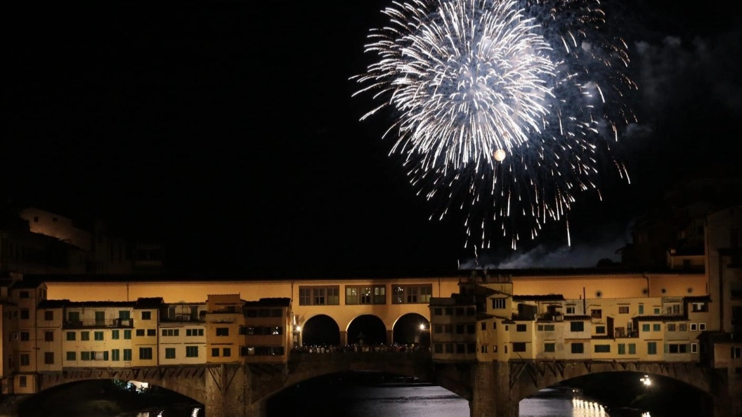 I Fochi di San Giovanni (foto di repertorio) I Fochi di San Giovanni (foto di repertorio)