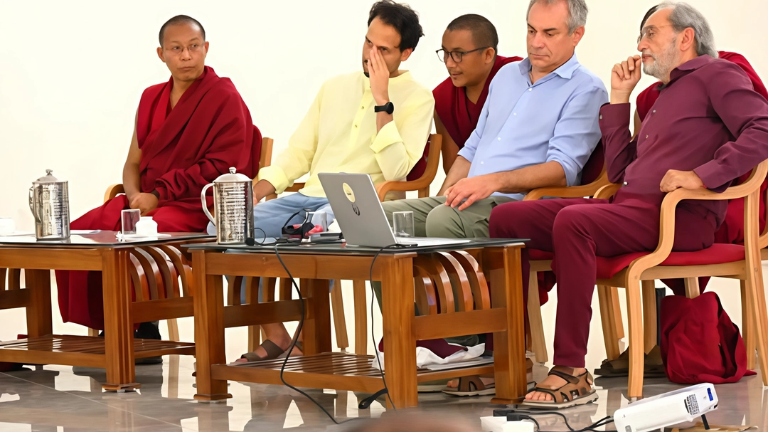 Dal viaggio di alcuni professori in India nasce un nuovo percorso formativo . Conversano: "Unirà psicologia, sociologia, medicina e filosofia orientale" . Dal viaggio di alcuni professori in India nasce un nuovo percorso formativo . Conversano: "Unirà psicologia, sociologia, medicina e filosofia orientale" .