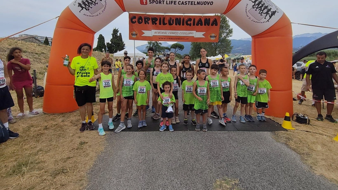 Un gruppo di Runnerini Doc poroitagonisti al 12° Trofeo del sole Un gruppo di Runnerini Doc poroitagonisti al 12° Trofeo del sole