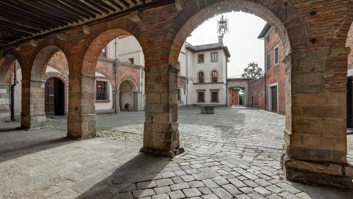 Un percorso museale che unisce la storia. e la vocazione all’ospitalità di Altopascio prenderà forma grazie alla valorizzazione dell’area dei Silos in piazza degli Ospitalieri Un percorso museale che unisce la storia. e la vocazione all’ospitalità di Altopascio prenderà forma grazie alla valorizzazione dell’area dei Silos in piazza degli Ospitalieri