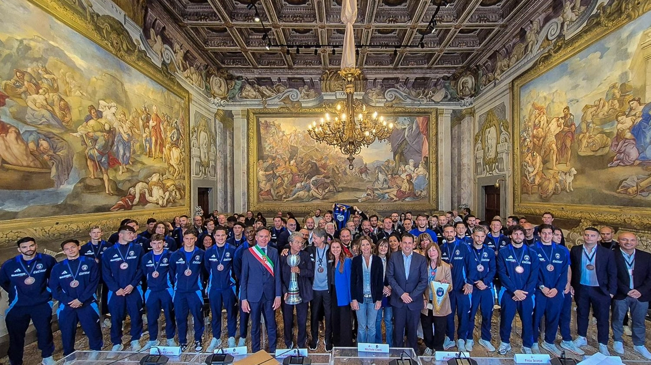 Storia meravigliosA. Il Comune premia il Pisa Sporting Club: "Grazie per l’impresa"