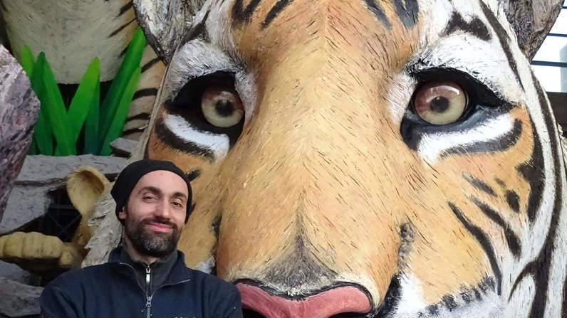 Lucca in Maschera: il carro della Pantera sfila nel centro storico