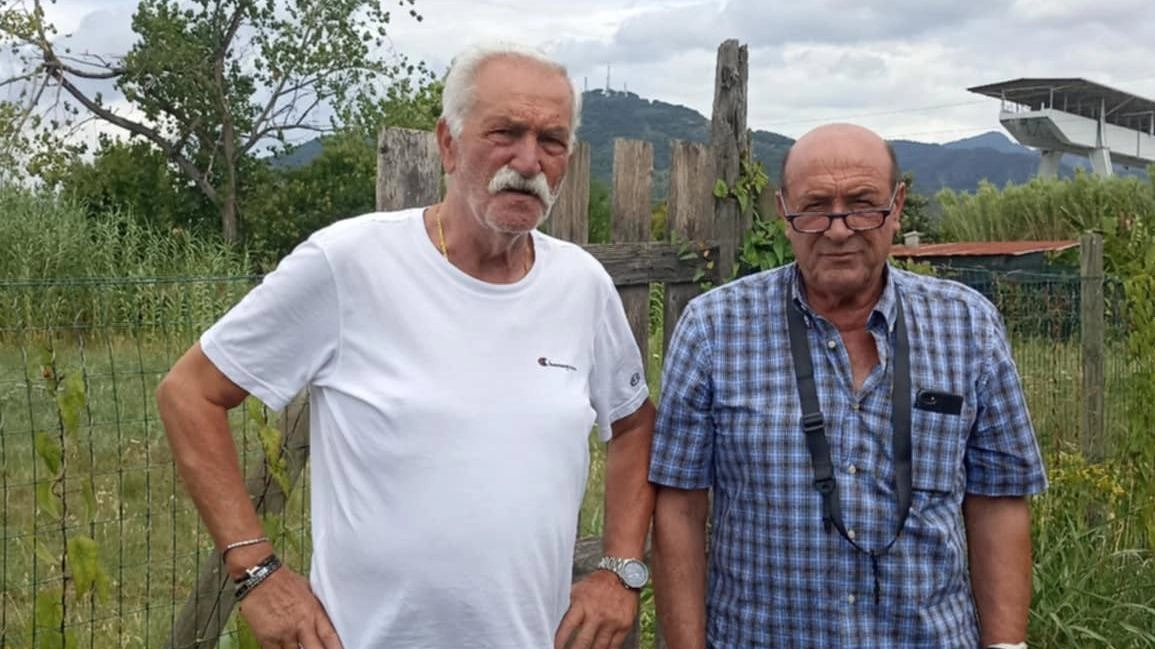 Adelmo Della Zoppa e Mario Rocchi parlano a nome dei cittadini della zona contrari alla nuova edificazione Adelmo Della Zoppa e Mario Rocchi parlano a nome dei cittadini della zona contrari alla nuova edificazione