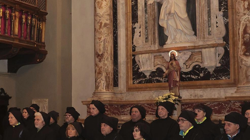 La messa del cardinale Lojudice che ha elogiato il volontariato. Inaugurati due nuovi mezzi, tra cui un’ambulanza attrezzata. anche per il trasporto neonatale. Il messaggio del provveditore . La messa del cardinale Lojudice che ha elogiato il volontariato. Inaugurati due nuovi mezzi, tra cui un’ambulanza attrezzata. anche per il trasporto neonatale. Il messaggio del provveditore .