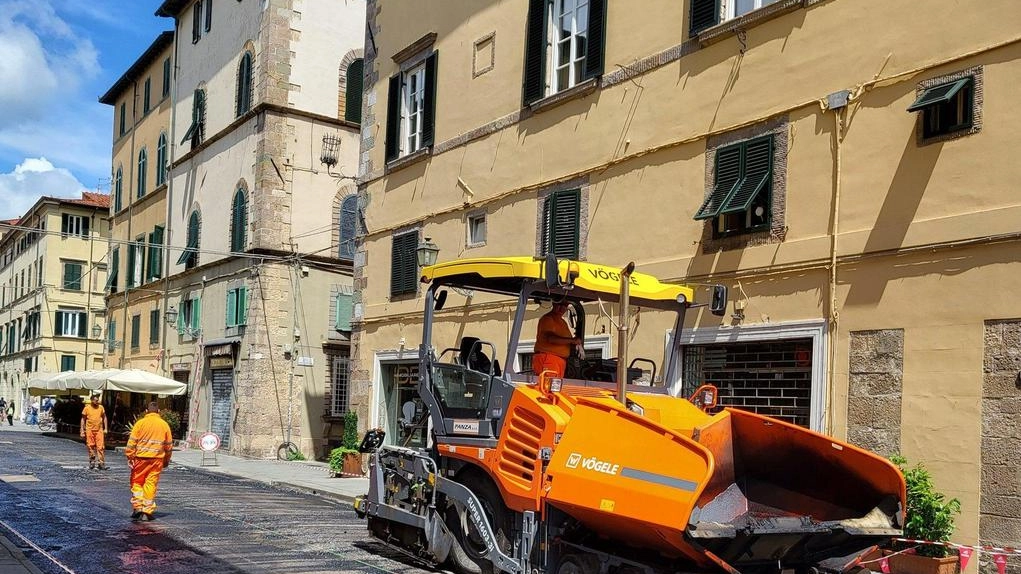 Nuove asfaltature in città. I divieti di sosta e transito