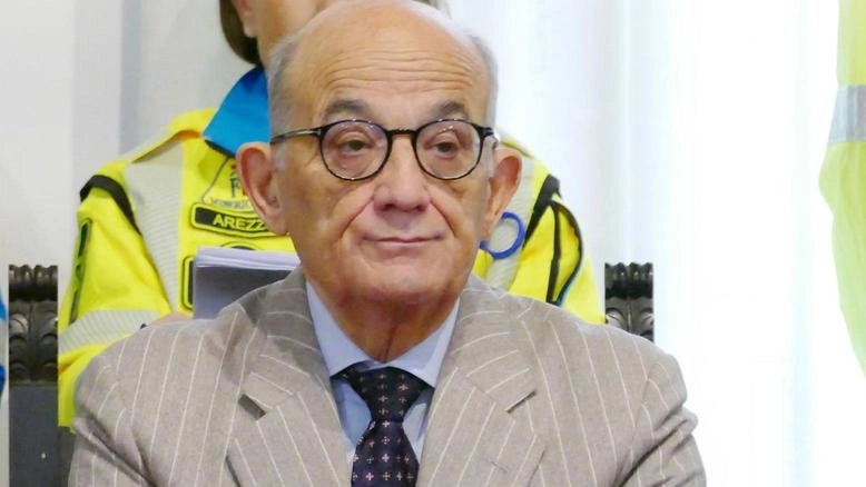 Si chiama «Infermiere di Misericordia», il nuovo servizio della Misericordia di Arezzo che prevede un sistema di assistenza domiciliare. In foto Pier Luigi Rossi, governatore della Misericordia Si chiama «Infermiere di Misericordia», il nuovo servizio della Misericordia di Arezzo che prevede un sistema di assistenza domiciliare. In foto Pier Luigi Rossi, governatore della Misericordia