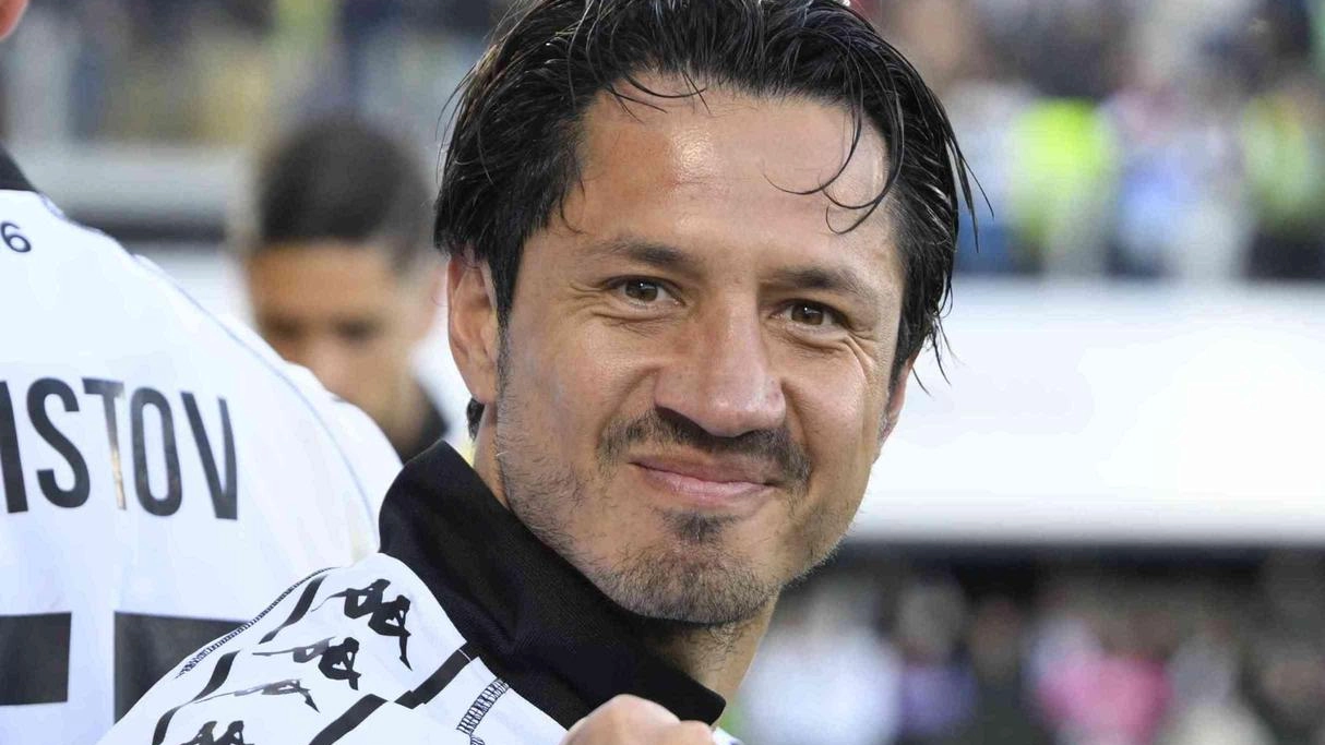 Gianluca Lapadula torna a tutti gli effetti a disposizione di D’Angelo; a destra il direttore sportivo dello Spezia Stefano Melissano