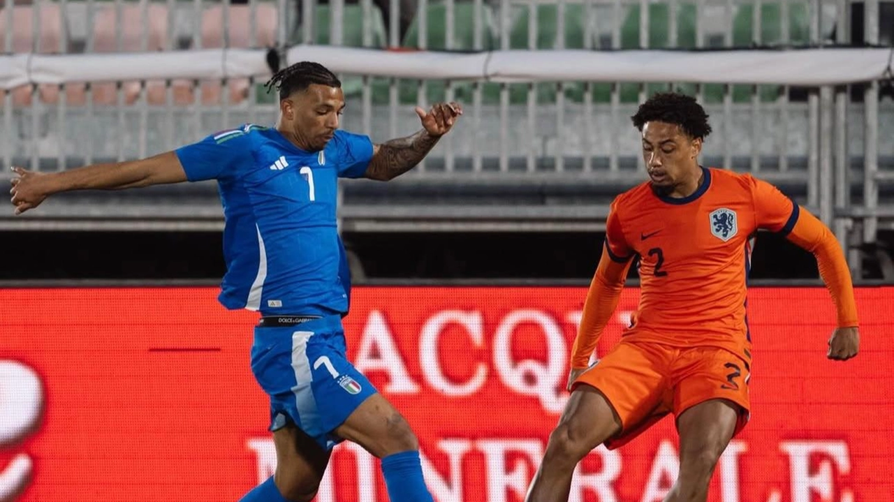 Cher Ndour con la maglia della Nazionale Under 21 (foto social del calciatore)