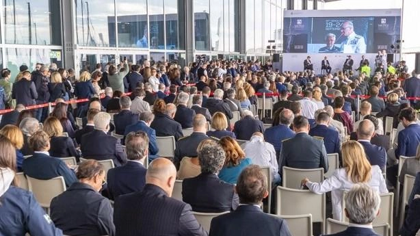 Il Salone Nautico di Genova, alla sua 64esima edizione, ha registrato un grande successo con oltre 120.000 visitatori, presentando le migliori creazioni dei cantieri viareggini e promuovendo innovazioni nel settore nautico e normative a sostegno della piccola nautica e dei superyacht. Un evento che ha confermato il suo ruolo di punto di riferimento per il settore, con un'attenzione particolare alla sostenibilità e al futuro del mare. Il Salone Nautico di Genova, alla sua 64esima edizione, ha registrato un grande successo con oltre 120.000 visitatori, presentando le migliori creazioni dei cantieri viareggini e promuovendo innovazioni nel settore nautico e normative a sostegno della piccola nautica e dei superyacht. Un evento che ha confermato il suo ruolo di punto di riferimento per il settore, con un'attenzione particolare alla sostenibilità e al futuro del mare.