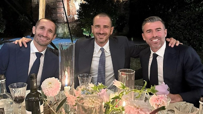Giorgio Chiellini, Leonardo Bonucci e Andrea Barzagli al matrimonio di Gigi Buffon e Ilaria D'Amico (Foto da Instagram)
