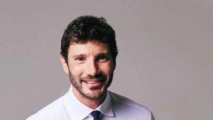 Stefano De Martino protagonista stasera in Versilia Stefano De Martino protagonista stasera in Versilia