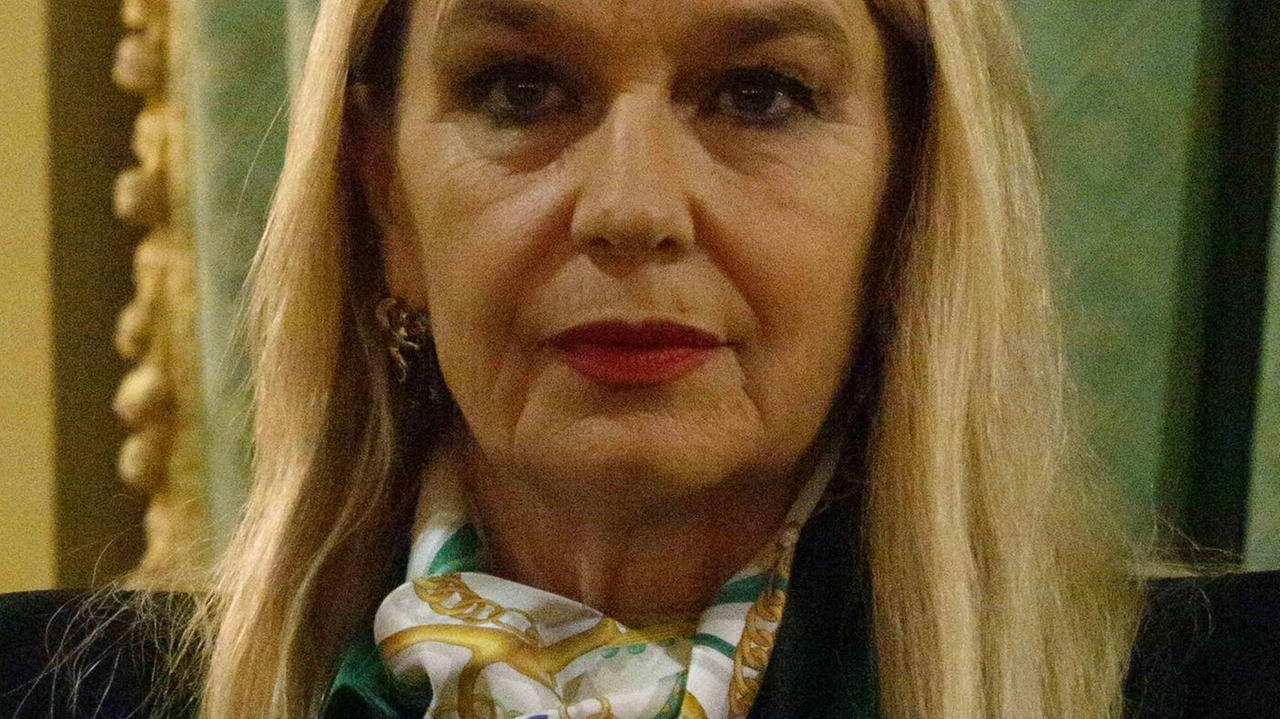 Il segretario del Pd in Liguria criticato per presunta inerzia, mentre la senatrice difende il viceministro Rixi per il suo impegno nelle infrastrutture regionali. Il segretario del Pd in Liguria criticato per presunta inerzia, mentre la senatrice difende il viceministro Rixi per il suo impegno nelle infrastrutture regionali.