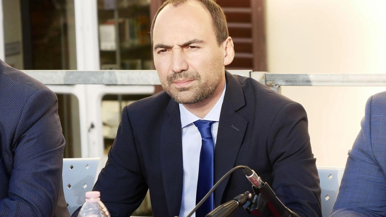 Il presidente della Provincia Calamai. L’esenzione per disabili sensoriali riguarda tutte le formalità di iscrizione, trascrizione e annotazione dei veicoli al Pra Il presidente della Provincia Calamai. L’esenzione per disabili sensoriali riguarda tutte le formalità di iscrizione, trascrizione e annotazione dei veicoli al Pra