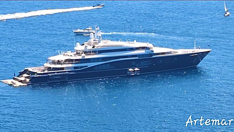 Il mega yacht da 100 metri della miliardaria austriaca e il ‘Pacha’ di Carolina di Monaco all’Argentario Il mega yacht da 100 metri della miliardaria austriaca e il ‘Pacha’ di Carolina di Monaco all’Argentario