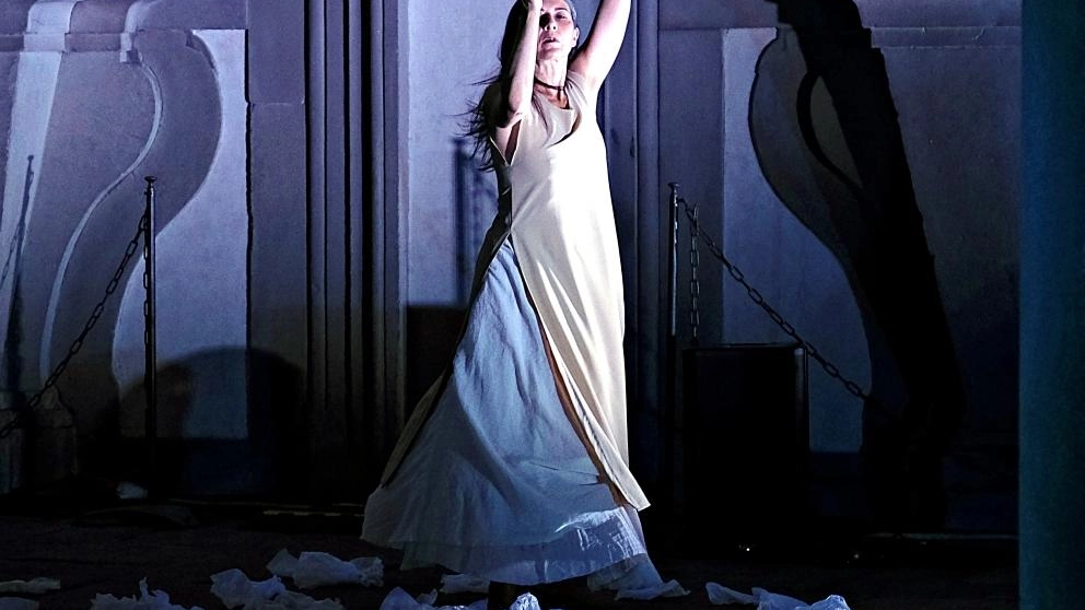 Giovedì spettacolo di danza ’Continuum’ ideato da Simona Bucci per il Cortile di Michelozzo in Palazzo Medici Riccardi