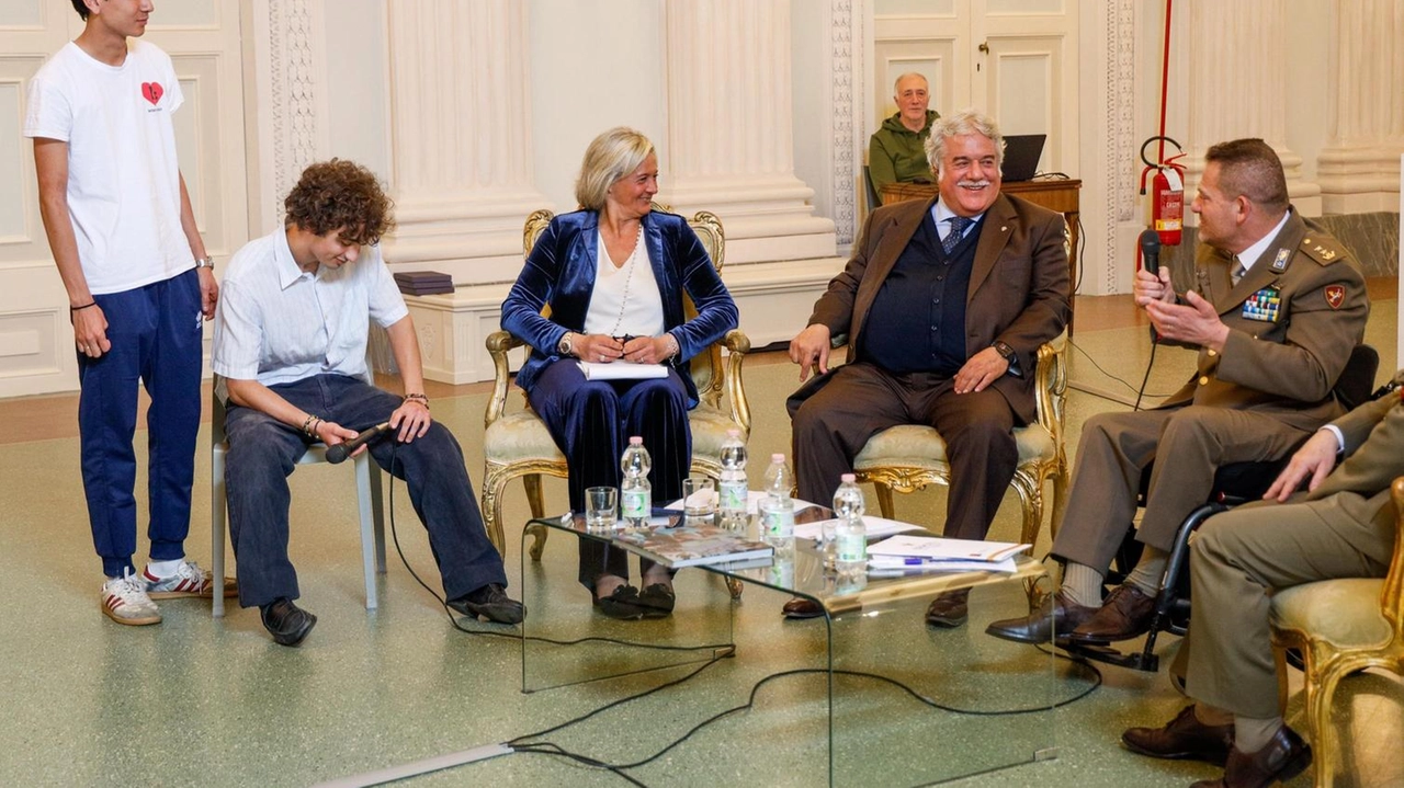 Due momenti dell’incontro di ieri mattina all’Educandato della SS.Annunziata