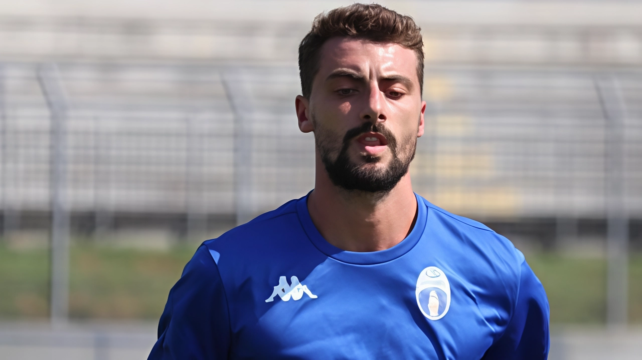 Salvatore Santeramo è tra i calciatori di maggiore esperienza tra le fila del club azzurro