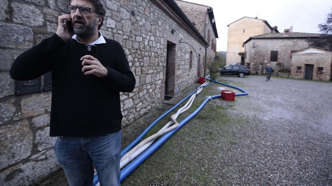 Il sindaco Gugliotti fa il punto dopo un giorno in emergenza "Il sistema ha retto abbastanza bene considerando quantità di pioggia, intensità e durata. Interventi di messa in sicurezza, priorità assoluta" . Il sindaco Gugliotti fa il punto dopo un giorno in emergenza "Il sistema ha retto abbastanza bene considerando quantità di pioggia, intensità e durata. Interventi di messa in sicurezza, priorità assoluta" .
