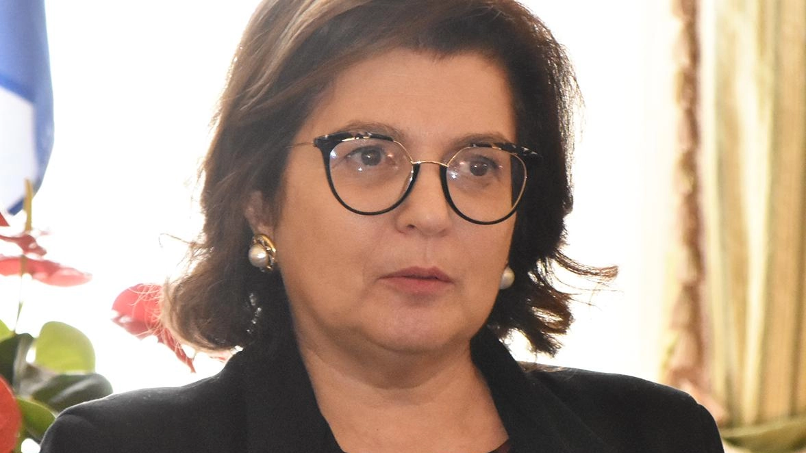 GROSSETO Da domani i veicoli sottoposti a sequestro e fermo amministrativo saranno gestiti dalla prefettura, dagli organi accertatori e dall’Agenzia del... GROSSETO Da domani i veicoli sottoposti a sequestro e fermo amministrativo saranno gestiti dalla prefettura, dagli organi accertatori e dall’Agenzia del...