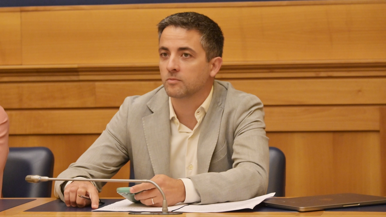 Caso rotatorie all’uscita della A11. Furfaro chiede chiarezza a Salvini: “Silenzio inaccettabile”