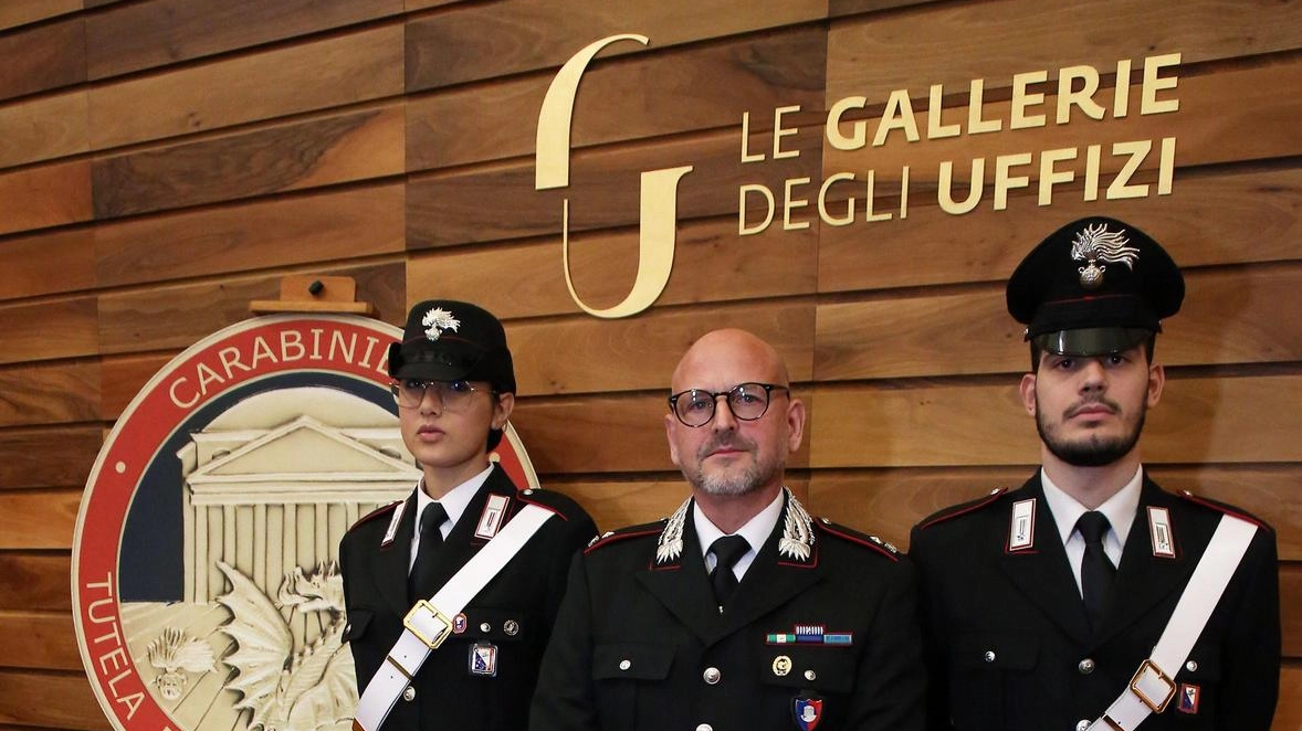 I carabinieri per la tutela del patrimonio culturale hanno censito 695 beni tra dipinti, ceramiche e libri rari I carabinieri per la tutela del patrimonio culturale hanno censito 695 beni tra dipinti, ceramiche e libri rari