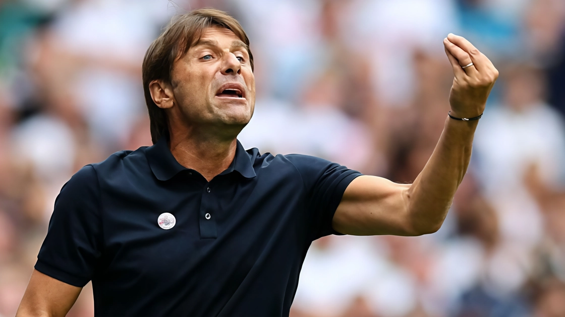 L’allenatore Antonio Conte, 56 anni, ha allenato l’Arezzo nel 2006-07, ha vinto lo scudetto 2025 con il Napoli L’allenatore Antonio Conte, 56 anni, ha allenato l’Arezzo nel 2006-07, ha vinto lo scudetto 2025 con il Napoli