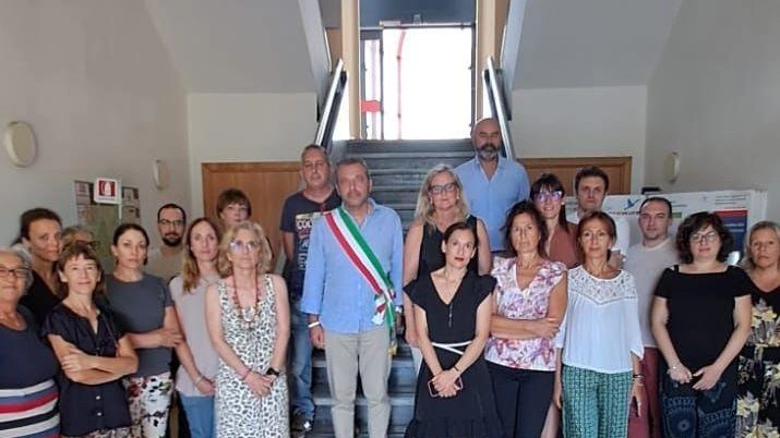Nell’atrio del municipio, su invito della Prefettura è stato osservato un minuto di silenzio in occasione del 68° anniversario del disastro Nell’atrio del municipio, su invito della Prefettura è stato osservato un minuto di silenzio in occasione del 68° anniversario del disastro