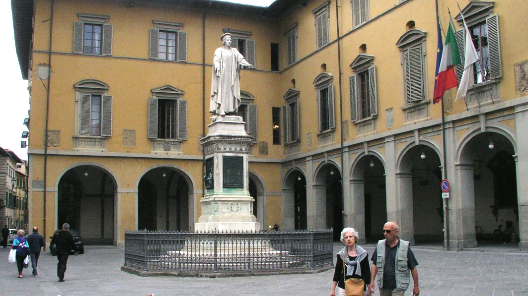 Il palazzo municipale per la prima volta nella storia della città è rimasto senza una guida politica e amministrativa Il palazzo municipale per la prima volta nella storia della città è rimasto senza una guida politica e amministrativa