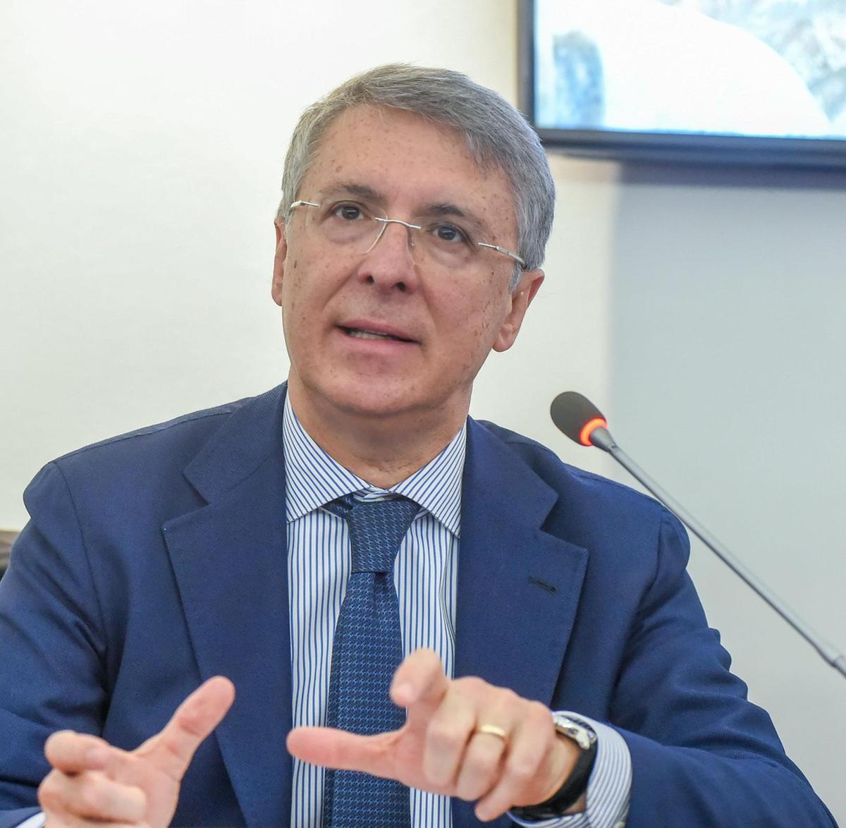 L’inchiesta: le 10 imprese ’amiche’ nella gara che sfiora il milione di euro