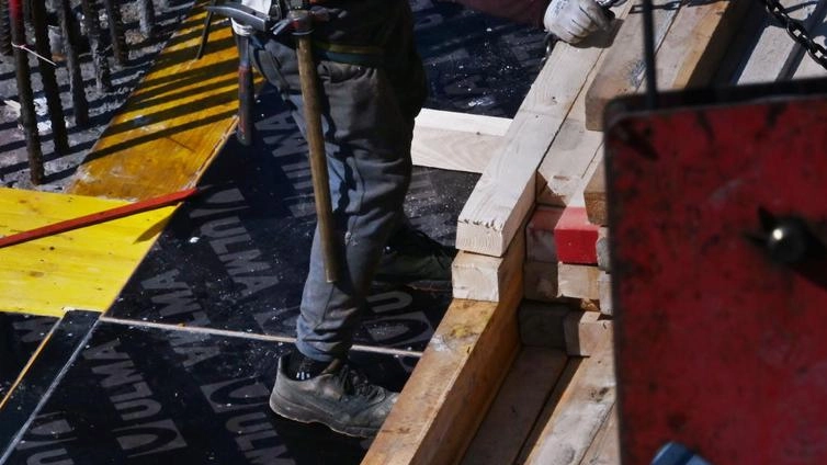 Edilizia e manufatturiero tra i più colpiti Edilizia e manufatturiero tra i più colpiti