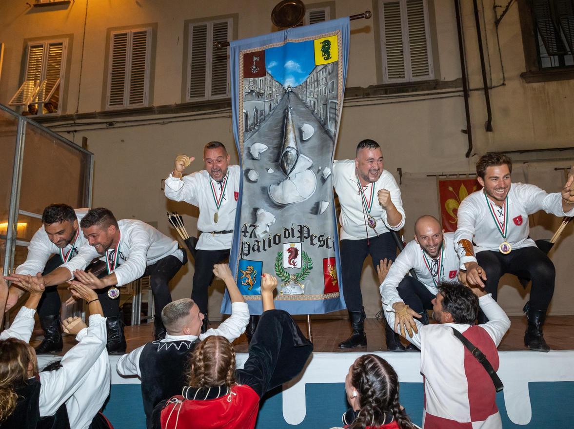 https://www.lanazione.it/image-service/view/acePublic/alias/contentid/ZmZkNjNmMWQtYTM4Ni00/0/il-48-palio-di-pescia-caccia-a-santa-maria-tutti-gli-appuntamenti-di-una-settimana-magica.jpeg?f=1.90:1&w=1200