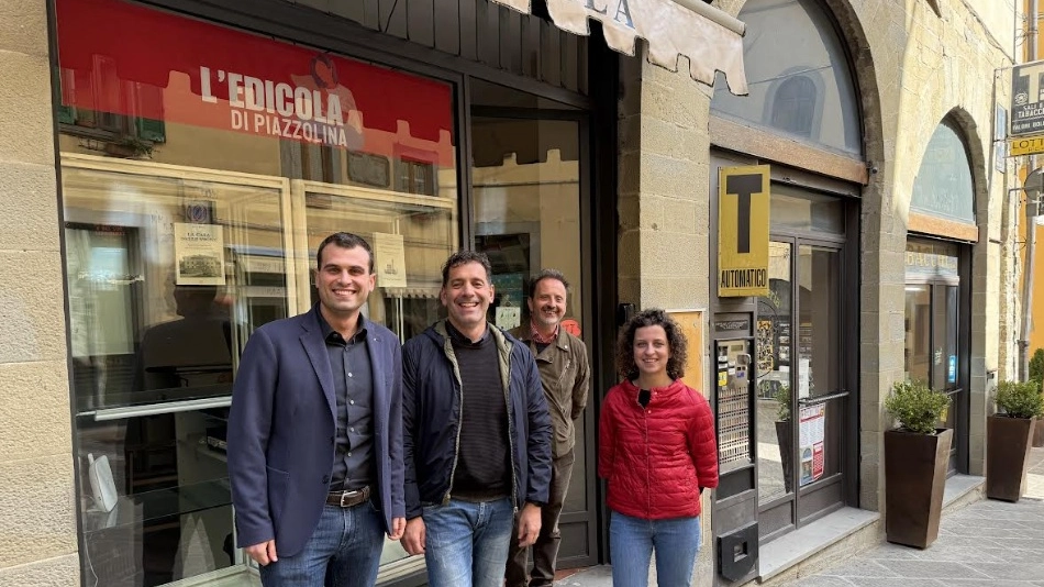 L'inaugurazione dell'edicola di Piazzolina