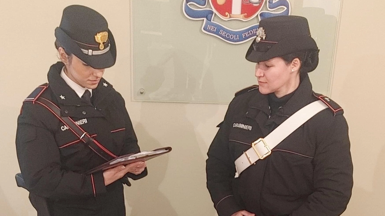 L’intervento dei carabinieri è avvenuto in un’abitazione di Colombella, alla periferia nord di Perugia Nei guai un ragazzo italiano e uno belga