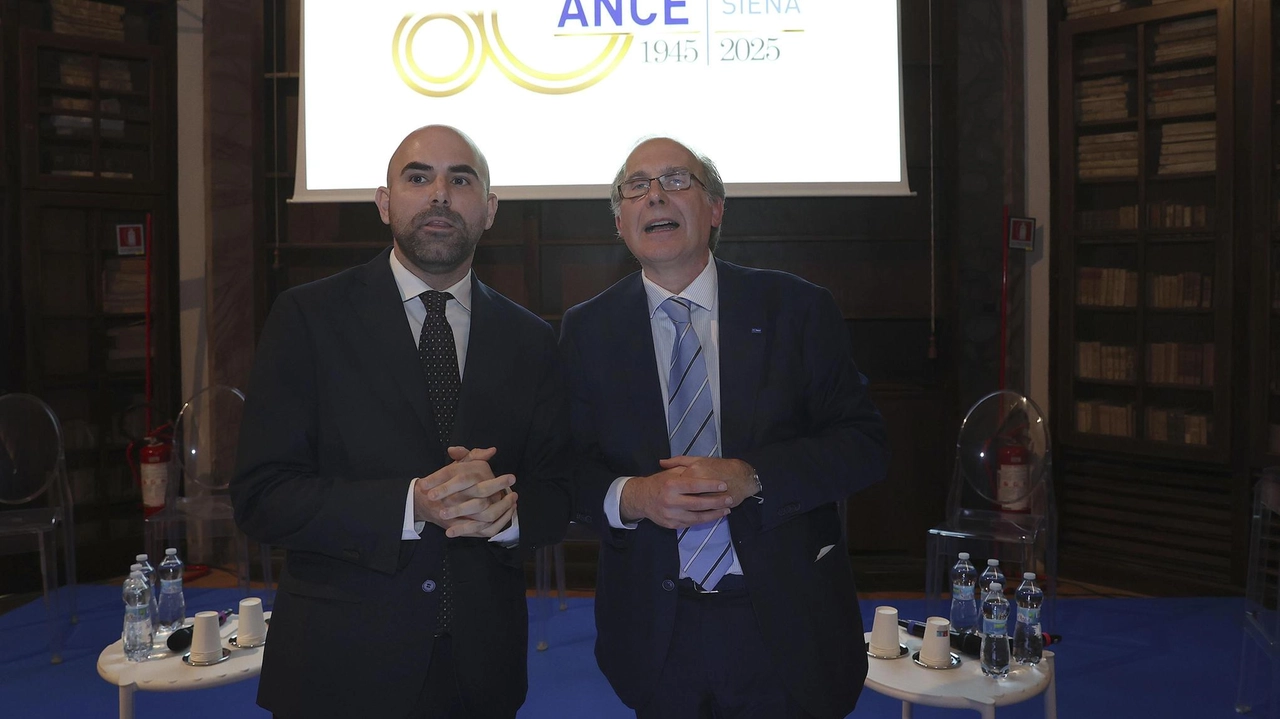 Il messaggio lanciato al convegno per celebrare il prestigioso traguardo "L’imprenditore deve ripensare il proprio ruolo per vincere ogni sfida".
