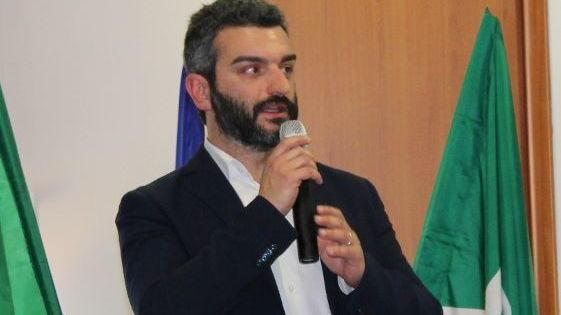 https://www.lanazione.it/image-service/view/acePublic/alias/contentid/ZmZmYTRlN2MtYWEzNS00/0/stazione-nel-degrado-intervenire-subito.jpeg?f=16:9&w=1200&h=630
